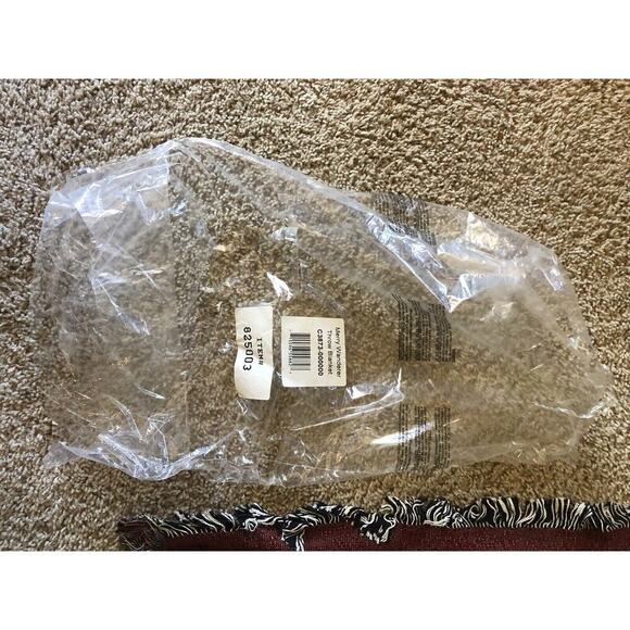 Peace On Earth Christmas Tapestry Throw Blanket NEW Victorian Village Cotton 74" - Picture 12 of 12